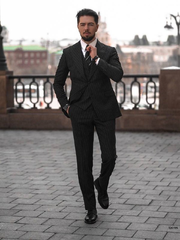 Иногда бывают такие случаи в жизни мужчины, когда без торжественного костюма не обойтись 😎